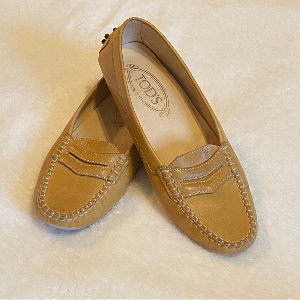 Tods driving shoes tan size 7.5